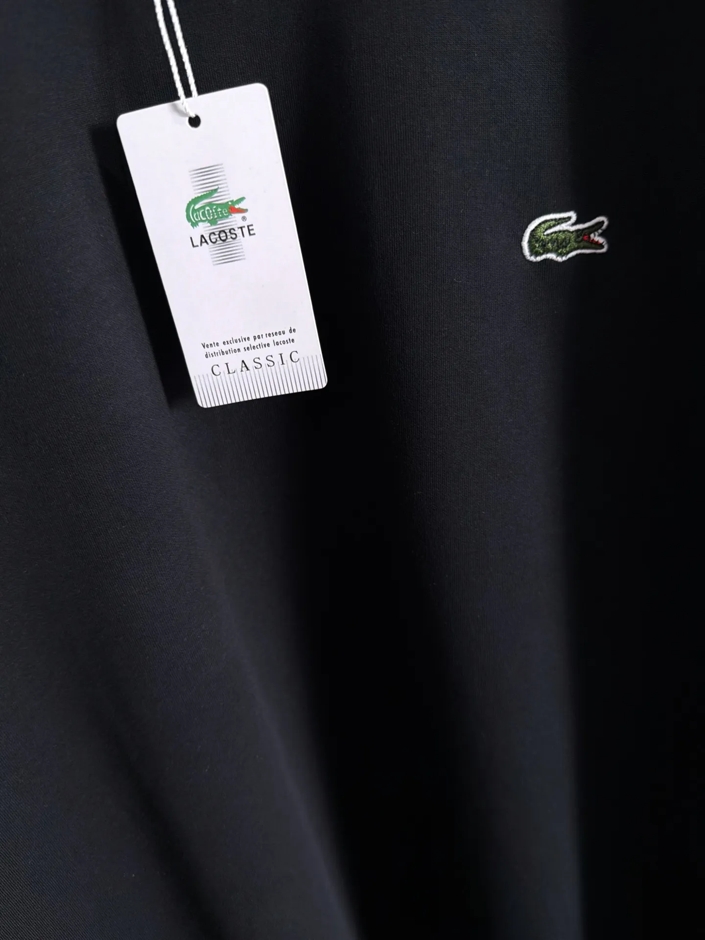 LACOSTE French crocodile 2026ss spring and summer New Arrival casual short-sleeved shorts suit, Premium version! The custom-made fabric Breathable in the counter has high comfort, impeccable details, and brand element design concept, reflecting high quality. It feels delicate and soft! It presents a casual cut and the upper body shape is great! Sizes:M-3XL